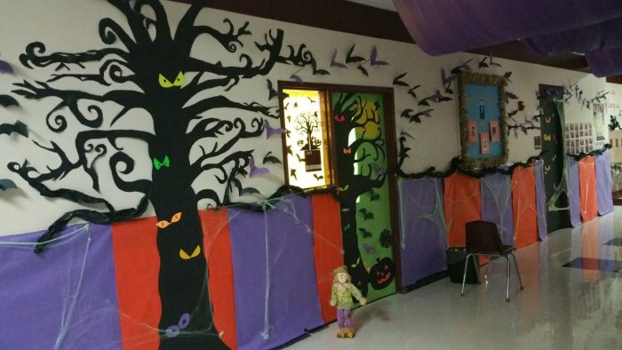 school hallway halloween decoration